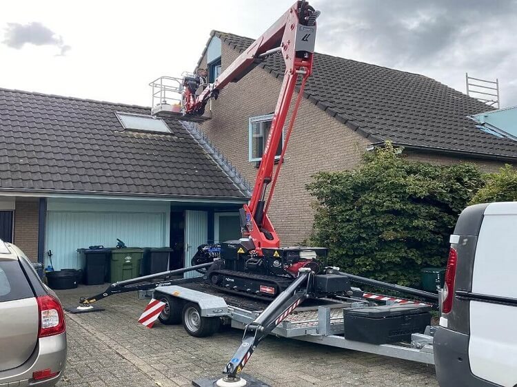 Buitenschilderwerk met hoogwerker